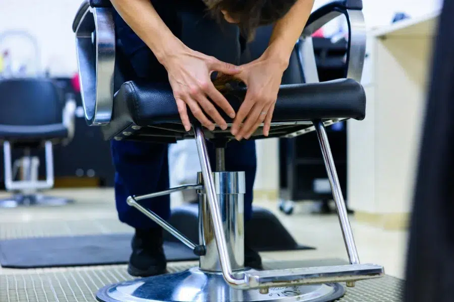 Hydraulic systems shaping The Evolution of the Modern Hair Salon Chair in professional salons