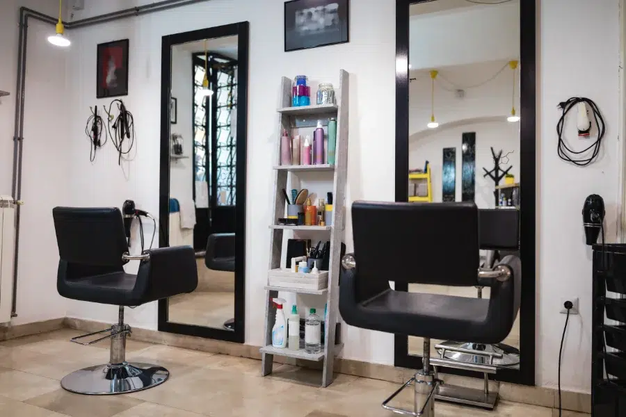 recommended spacing between hair salon stations layout