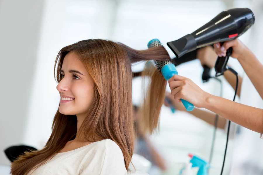 how to choose the right haircut and hair trend based on face shape and hair type