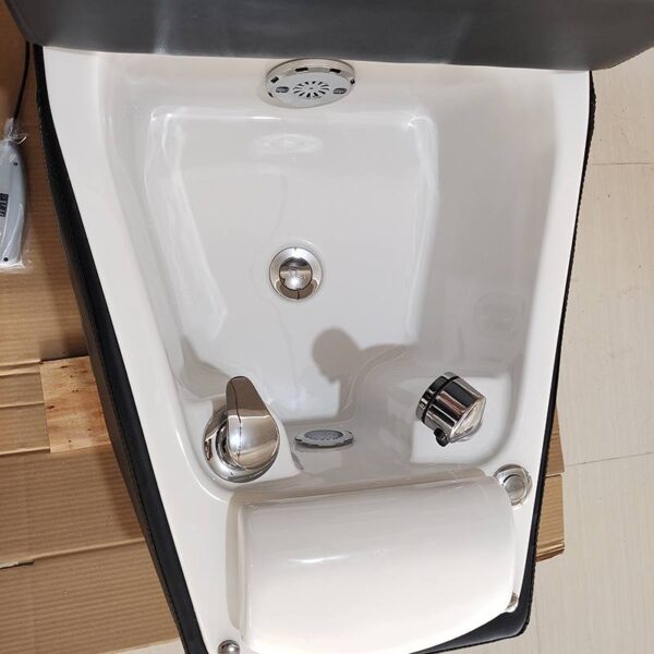 unique-design-nail-salon-equipment-black-leather-pedicure-03
