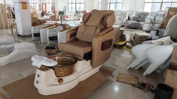 customized-luxury-modern-taupe-nail-beauty-salon-nail-tech-04 customized-luxury-modern-taupe-nail-beauty-salon-nail-tech-04