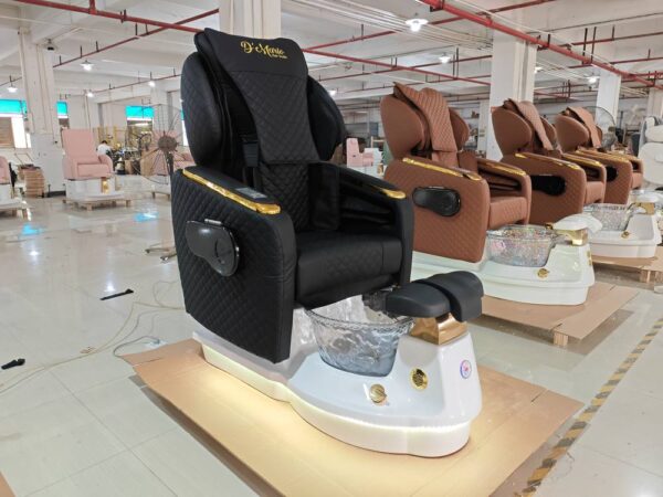 customized-luxury-modern-taupe-nail-beauty-salon-nail-tech-15 customized-luxury-modern-taupe-nail-beauty-salon-nail-tech-15