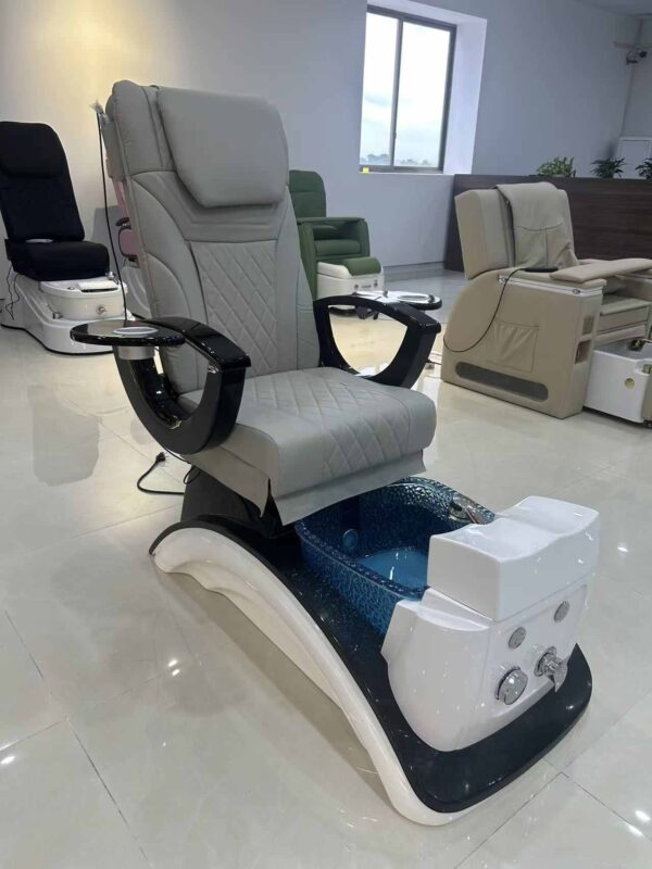 customized-luxury-modern-taupe-nail-beauty-salon-nail-tech-18 customized-luxury-modern-taupe-nail-beauty-salon-nail-tech-18